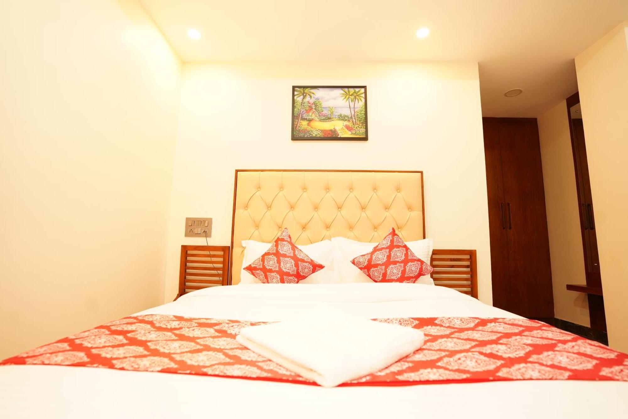 Saavees Residency Hotel Bangalore Eksteriør billede